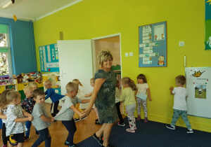 Zabawa ruchowa z ciocią Tereską.