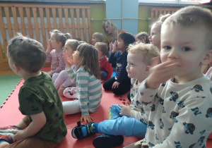 Nauka indiańskiego powitania.
