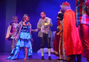 Księżniczka się przedstawia