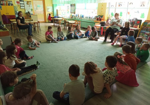 Bratki przedstawiają się