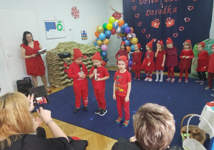 Julek, Mateusz i Karol składają Babci i Dziadkowi życzenia.
