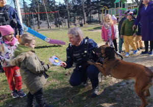 Podziękowanie za ciekawe spotkanie.