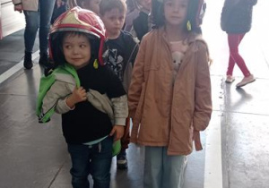 pamiątkowe zdjęcie w kasku Czarka i Hani