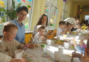 Wspólne zdjęcie z "ciocią" Kamilą i z "ciocią" Emilką.