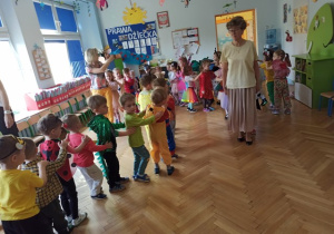 Jedzie pociąg Bratkowy