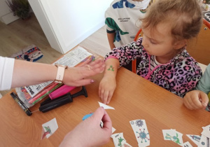 Hania z tatuażem