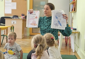 Dyplomy dla chłopców i dziewczynek.