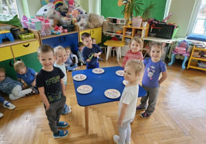 Zuzia, Asia, Gosia, Ignaś, Ela i Tomek.