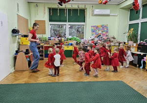 Zabawa muzyczno-ruchowa.