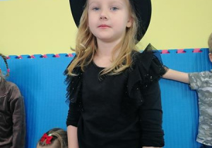 Maja w cylindrze.