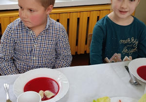Julek i Lena R. na świątecznym obiedzie.