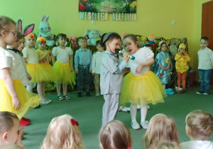Piosenka Wielkanocny koncert w wykonaniu Stasia i Michasi
