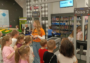 Poznanie zasad w Centrum Mądrej Zabawy.
