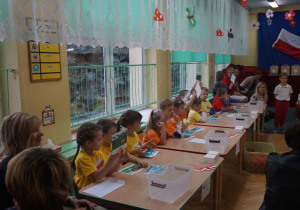 Drużyny reprezentujące przedszkola z terenu Skierniewic.