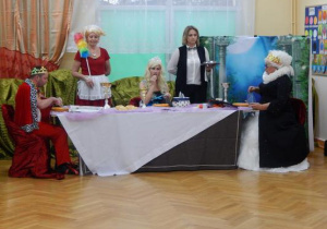 Przy królewskim stole