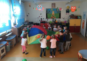 Zabawy z chustę animacyjną