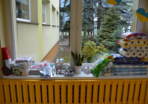 Zbiórka produktów dla ukraińskich dzieci.