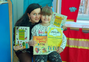 nagroda Oli za konkurs recytatorsk pt. "W świecie Jana Brzechwy"za utwór "Kwoka"
