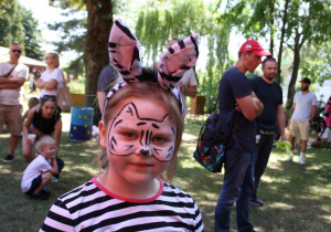 Zosia z grupy Pszczółki na pikniku