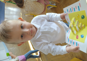 Mateuszek z laurką.