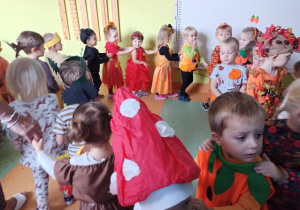 Bratkowy kolorowy korowód
