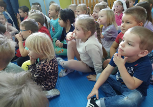 Spektakl z elementami języka angielskiego.
