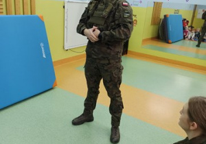Pokaz hełmu i kamizelki