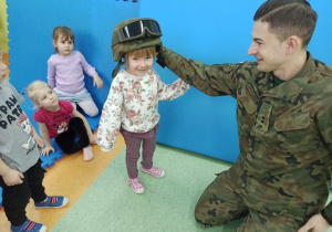 Kornelka w hełmie