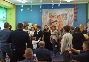 Wspólna zabawa z Dziadkami - Tańcz i stop