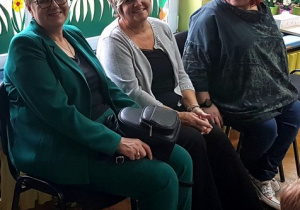 Pani Krysia, Pani Tereska, Pani Dyrektor