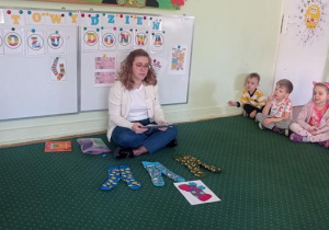 Dlaczego w ten dzień zakładamy kolorowe skarpetki?