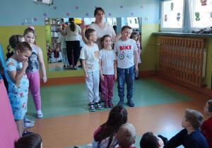 Antoś, Tosia i Jędrek jako dziennikarze