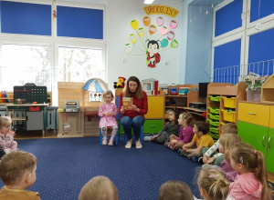 Spotkanie czytelnicze z mamą Blanki.