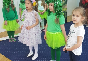 Piosenka „Ziemia, to wyspa zielona”.