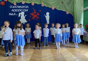 Piosenka "Tato drogi, mamo złota".
