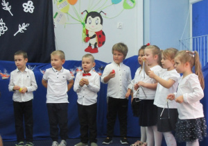 Gramy dla Pani Dyrektor.