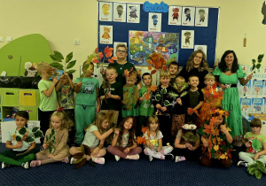 Dzień Drzewa - wspólna fotografia