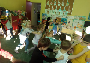 Bratki jadą do Krainy Baśni