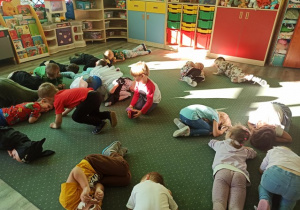 Bratki zasnęły - zatrute jabłko