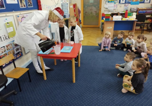 Laura i Olek w roli asystentów