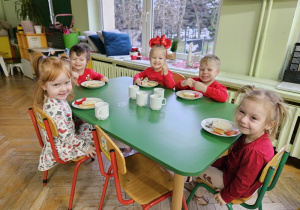 Mikołajkowe śniadanie w Pszczółkach.