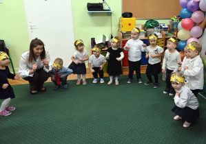 Zabawa muzyczno-ruchowa Kaczuszki.