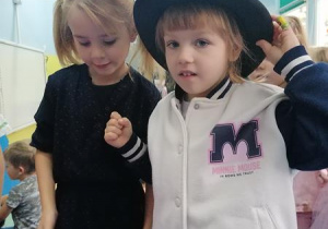 Dwie Hanie i cylinder kominiarza.