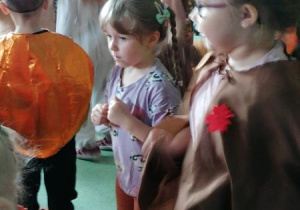 Weronika i Krysia podczas balu.