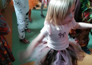 Pola podczas tańca.