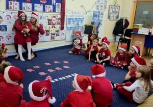 słuchanie wierszyka pt. "Mikołaj"