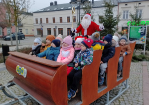 Bratki na saniach Mikołaja