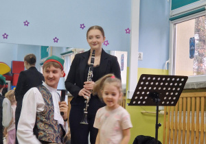 Julka gra na klarnecie