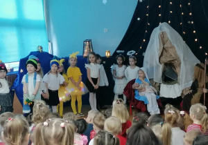 Stokrotki podczas wystepu.