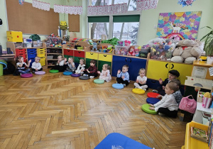 Inscenizacja muzyczno-ruchowa.